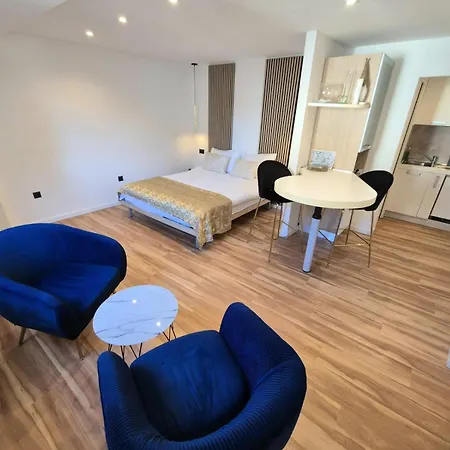 Apartment Heart Of The *